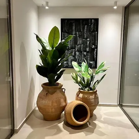 Hermes - In The Just Steps To The Sea! *