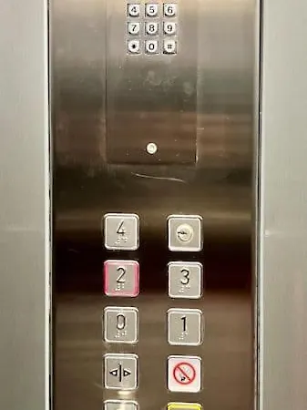 Hermes - In The Just Steps To The Sea!