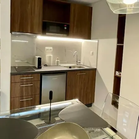 Hermes - In The Just Steps To The Sea! דירה חאניה