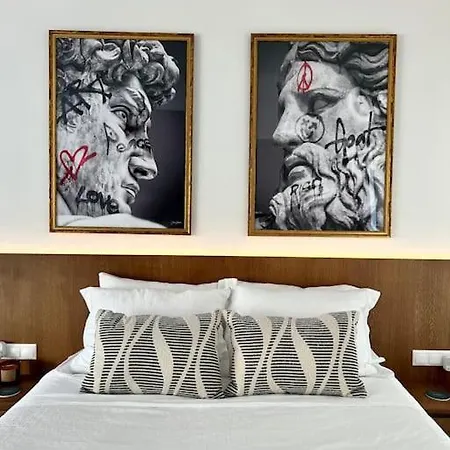 Hermes - In The Just Steps To The Sea! *