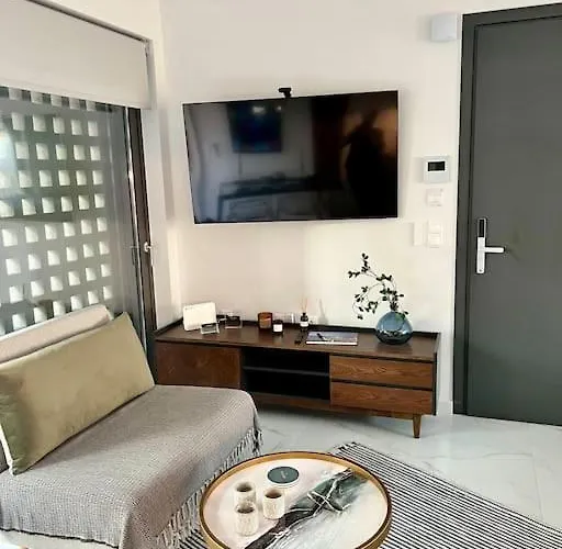 Hermes - In The Just Steps To The Sea! Apartment